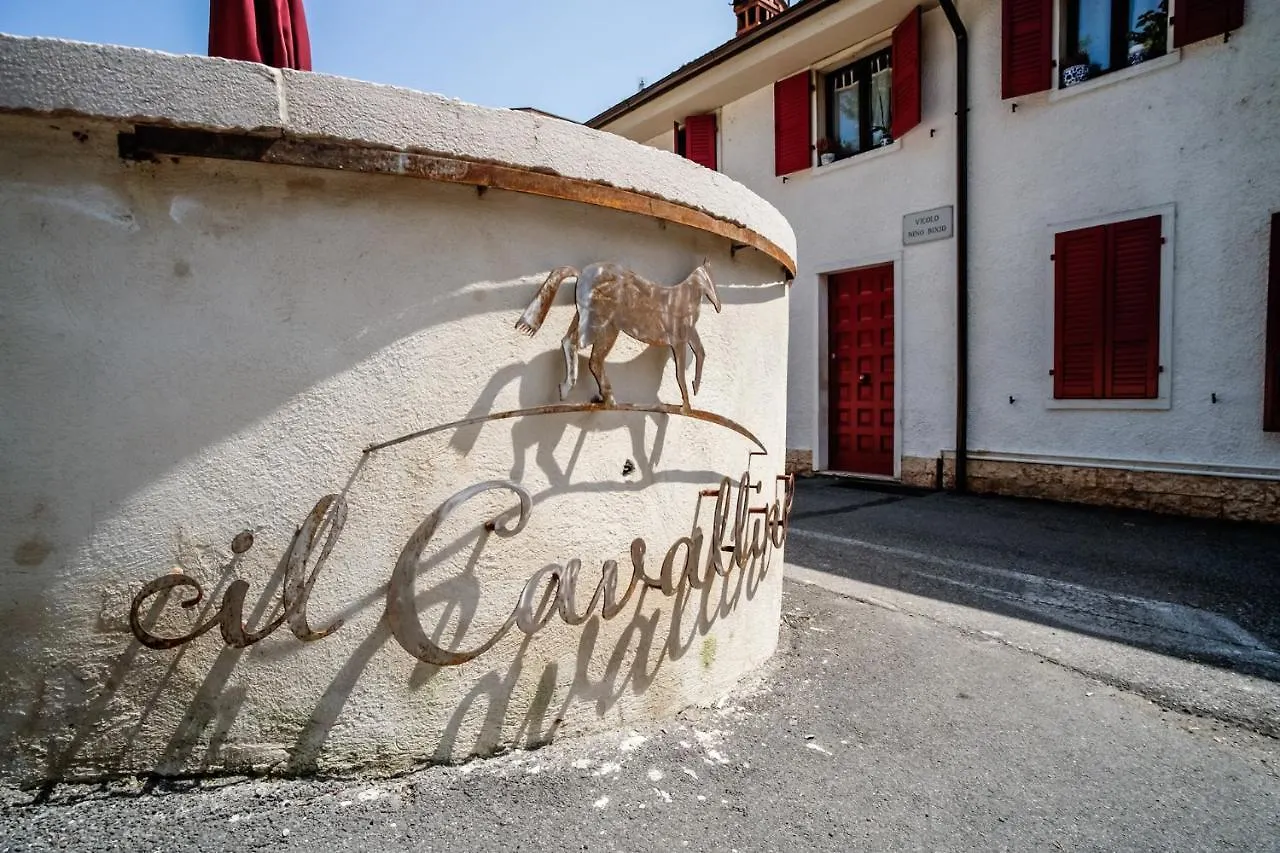 Гостевой дом Locanda Il Cavallino Валеджо-суль-Минчо